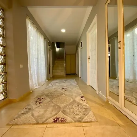 Ferah Havaalani 10 Sahile 1 Km Yesillikler Icinde Apartmán