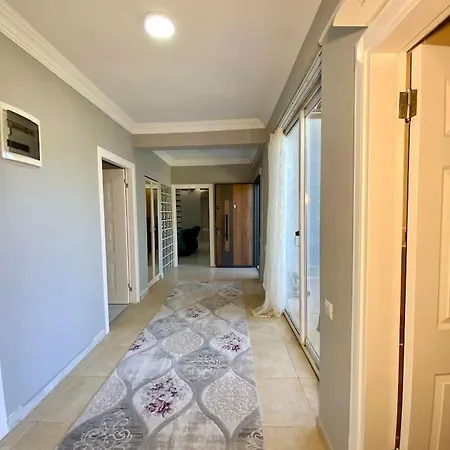 Ferah Havaalani 10 Sahile 1 Km Yesillikler Icinde * Altinkum (Antalya)