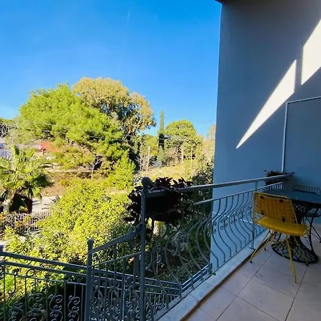 Ferah Havaalani 10 Sahile 1 Km Yesillikler Icinde * Altinkum (Antalya)