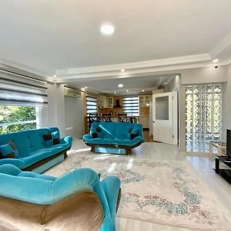 Ferah Havaalani 10 Sahile 1 Km Yesillikler Icinde * Altinkum (Antalya)